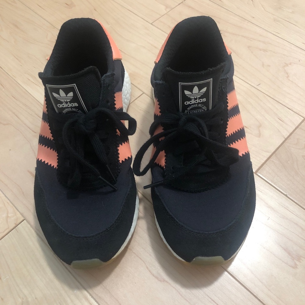 Adidas Iniki Sneakers